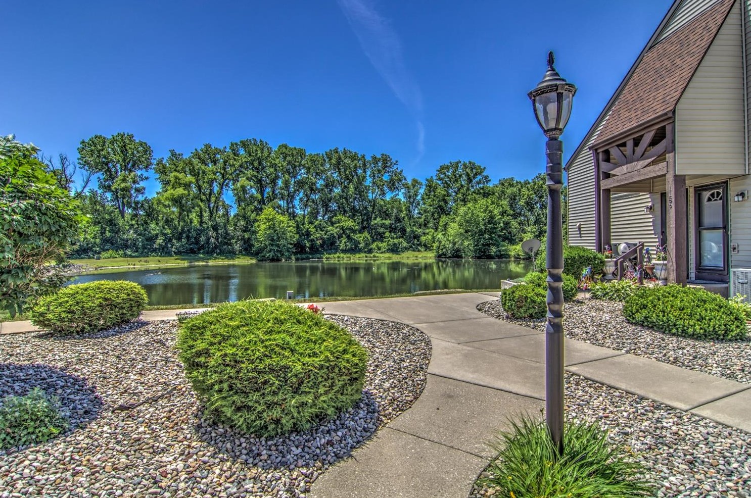 1182 Millpond Rd, Valpo, IN 46385