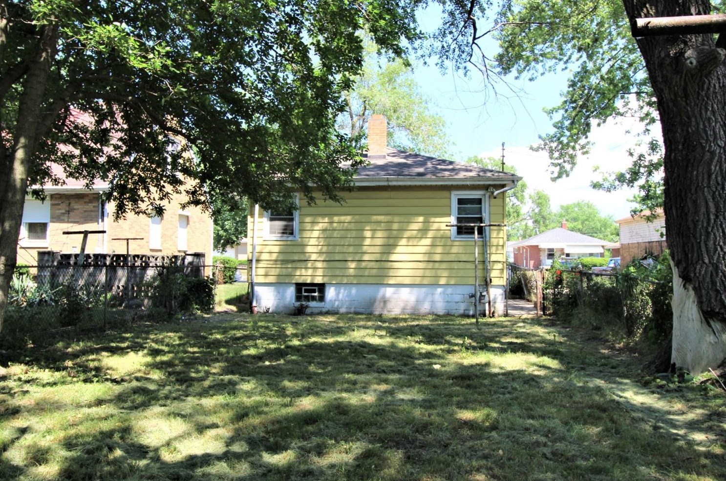 1156 Morton St, Gary, IN 46404-1654