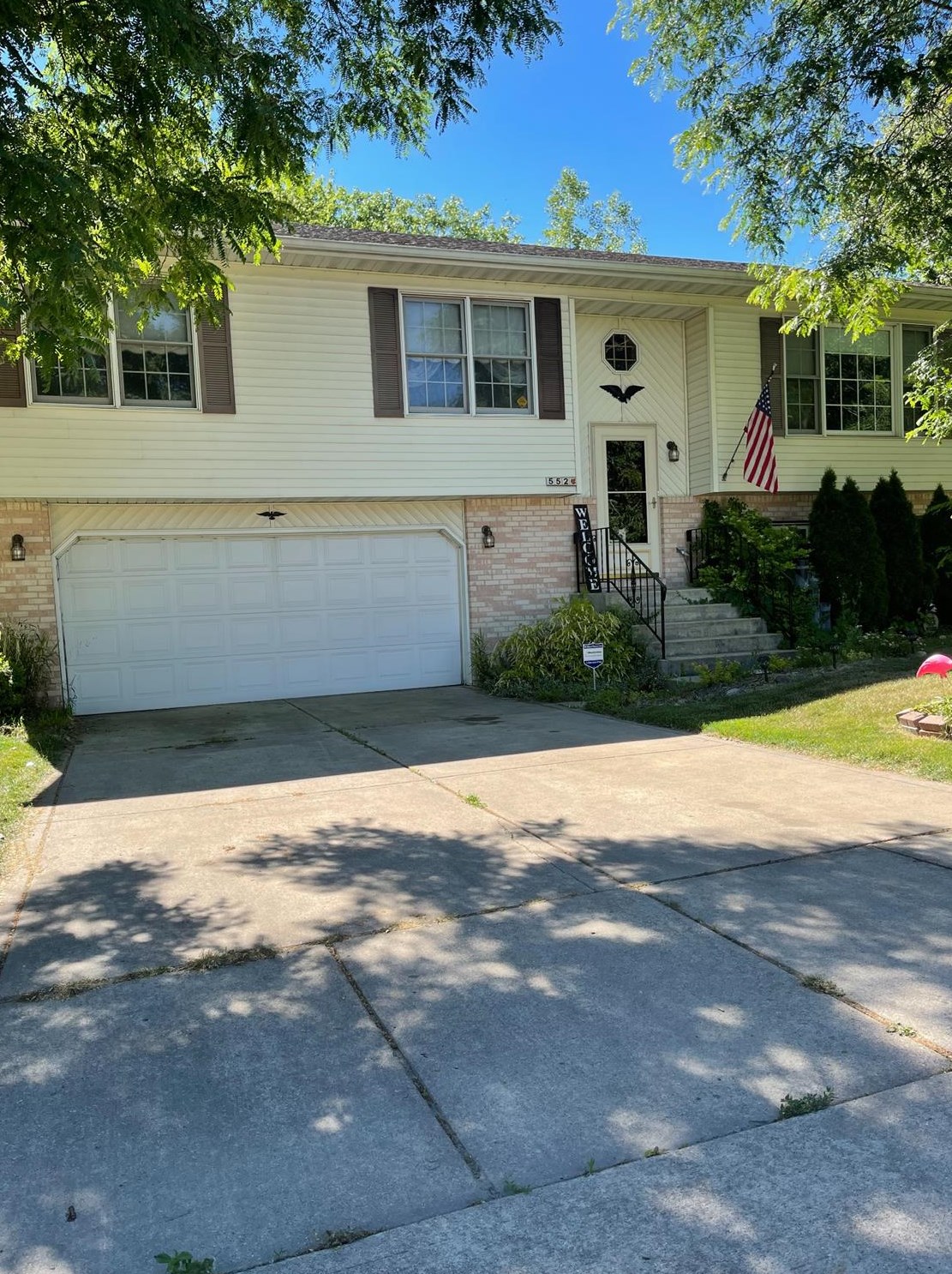 552 W Hansen Blvd, Hobart, IN 46342
