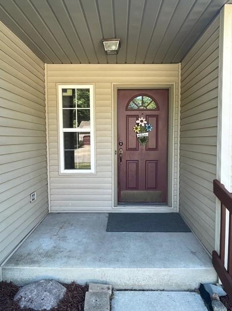 708 S 19th St, Porter, IN 46304