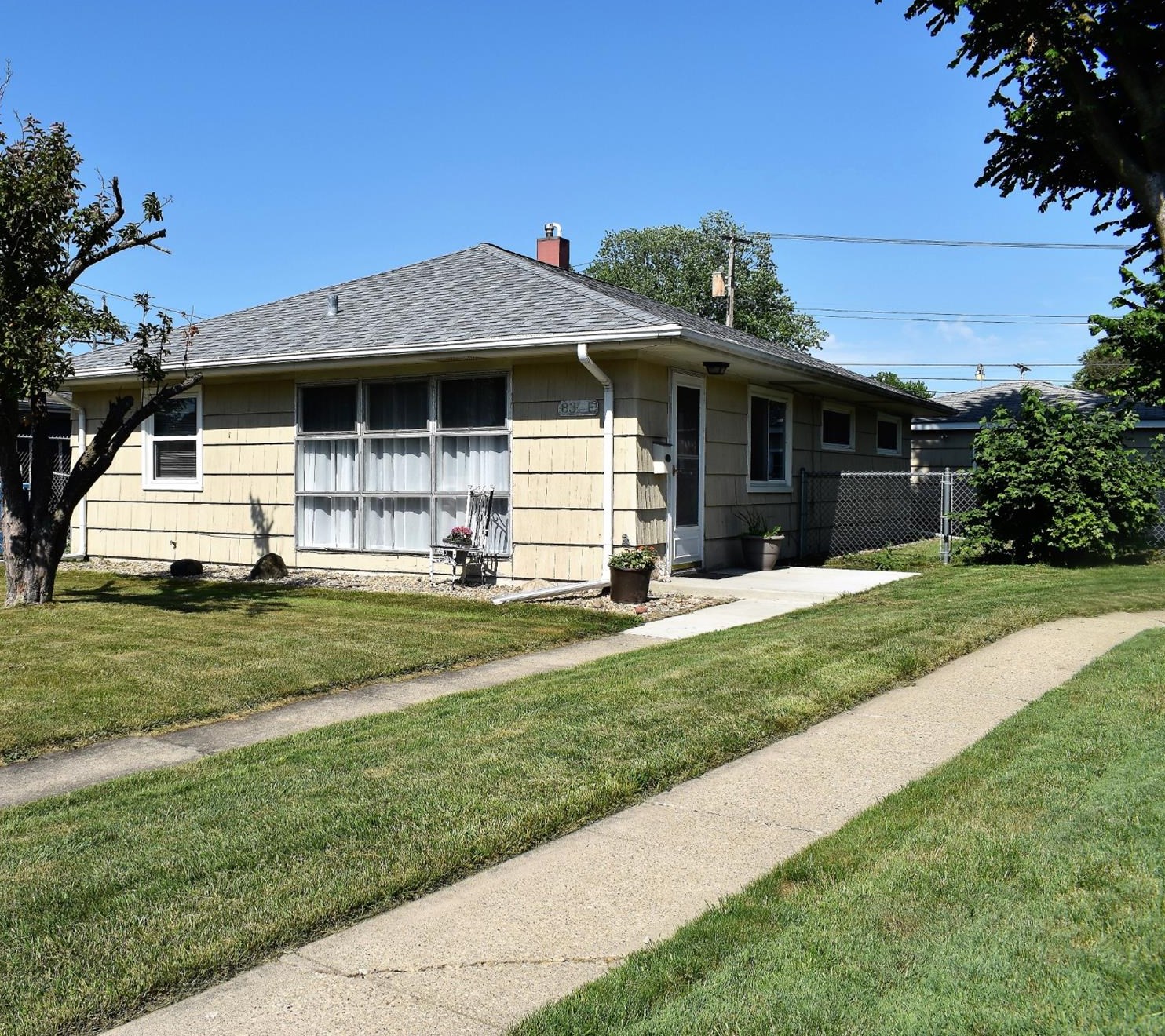 831 Woodside Dr, Griffith, IN 46319-2007