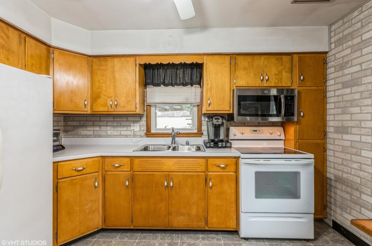 720 Lindberg St, Griffith IN 46319-2034 exterior