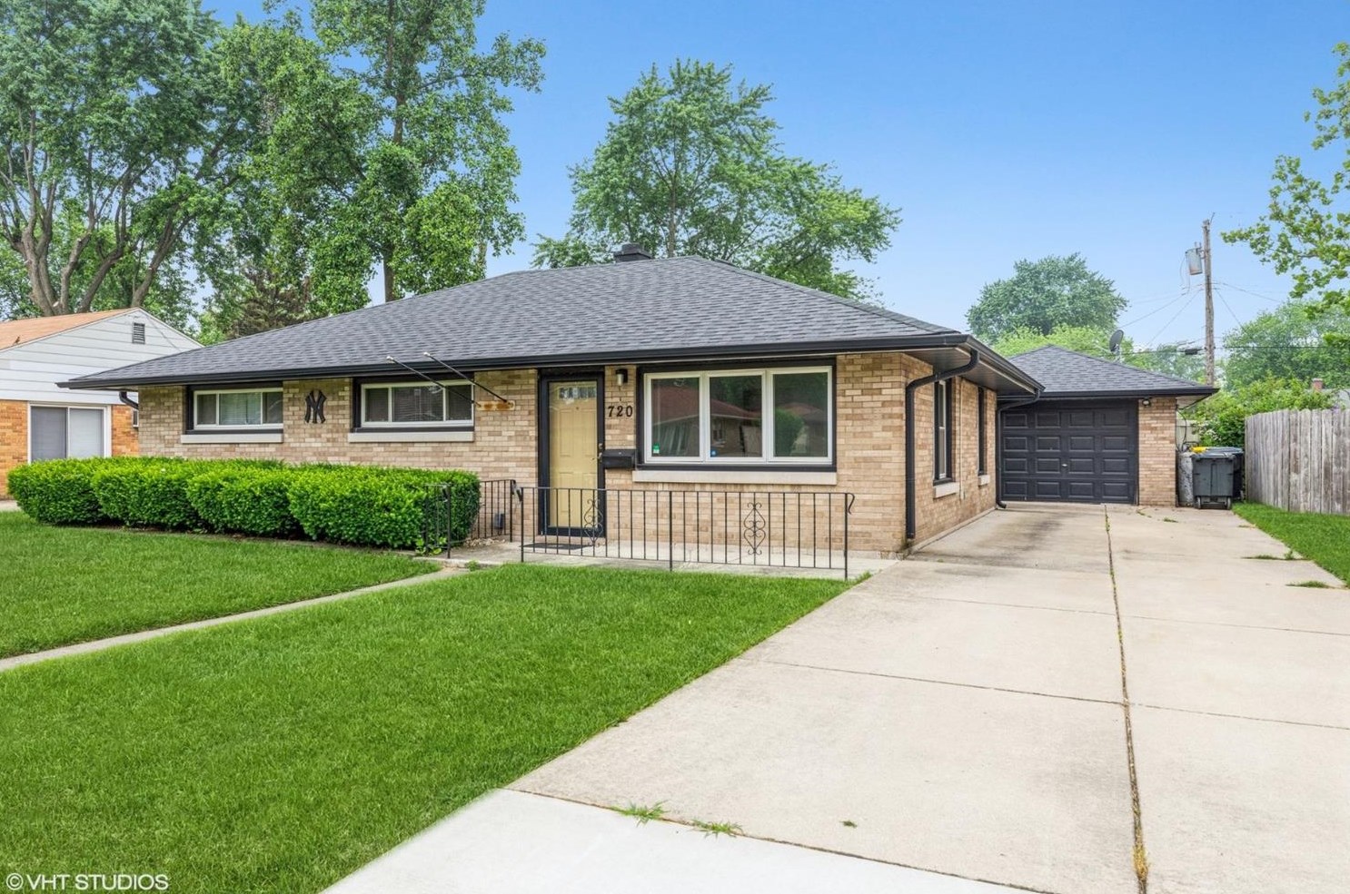 720 N Lindberg St, Griffith, IN 46319
