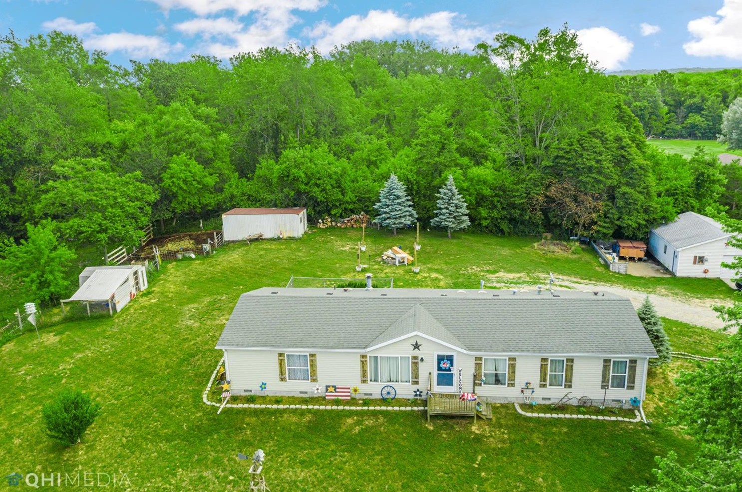 8687 Wilhelm Rd, La Porte, IN 46350-8633