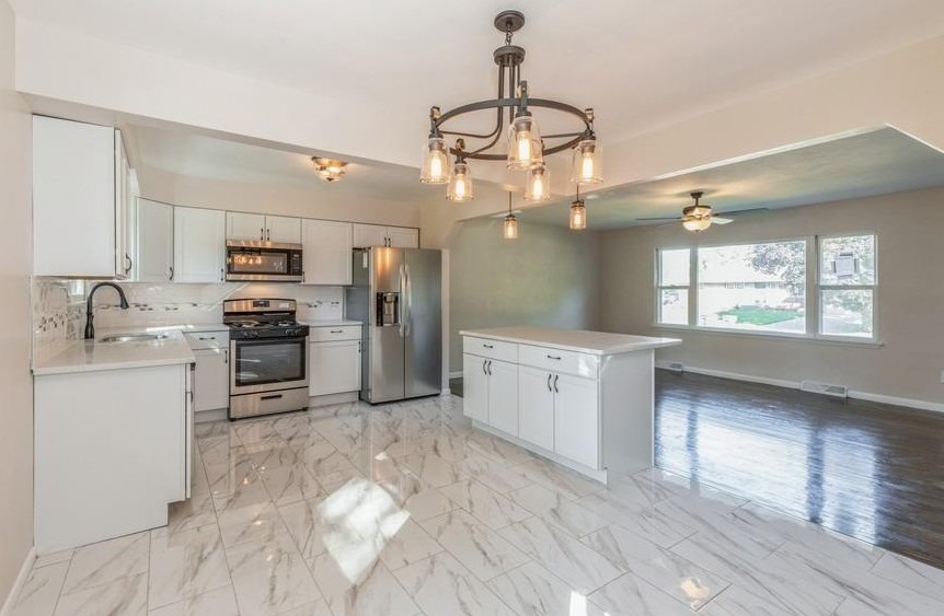 5931 Mckinley St, Gary IN  46410-2203 exterior