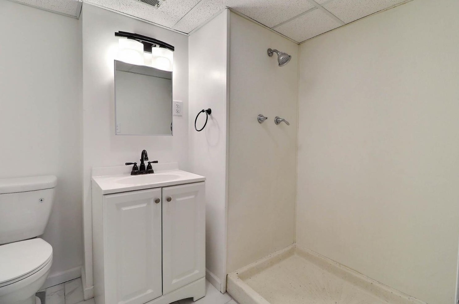 5931 Mckinley St, Gary IN  46410-2203 exterior