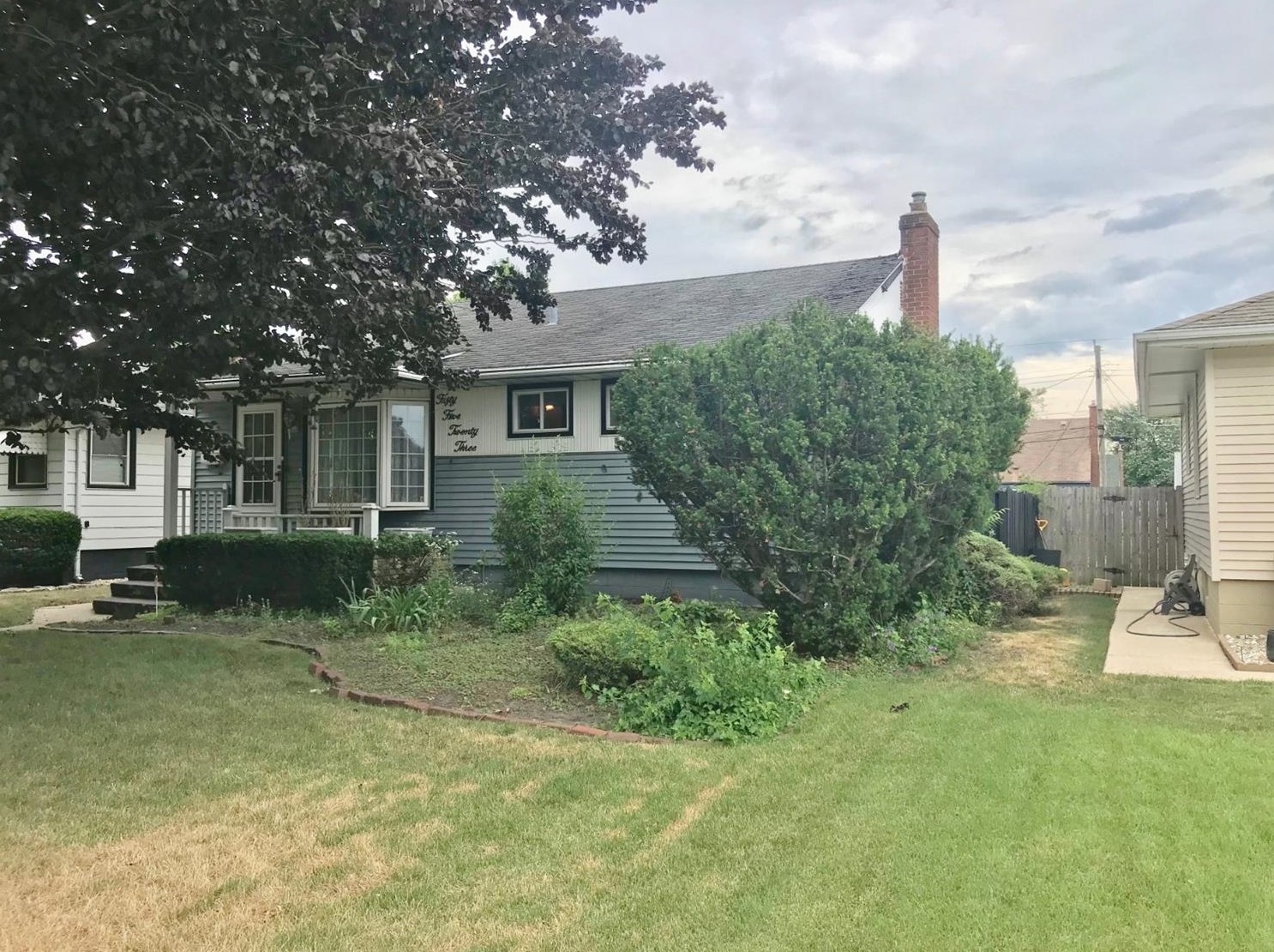 5523 Reading Ave, East Chicago, IN 46312-3928