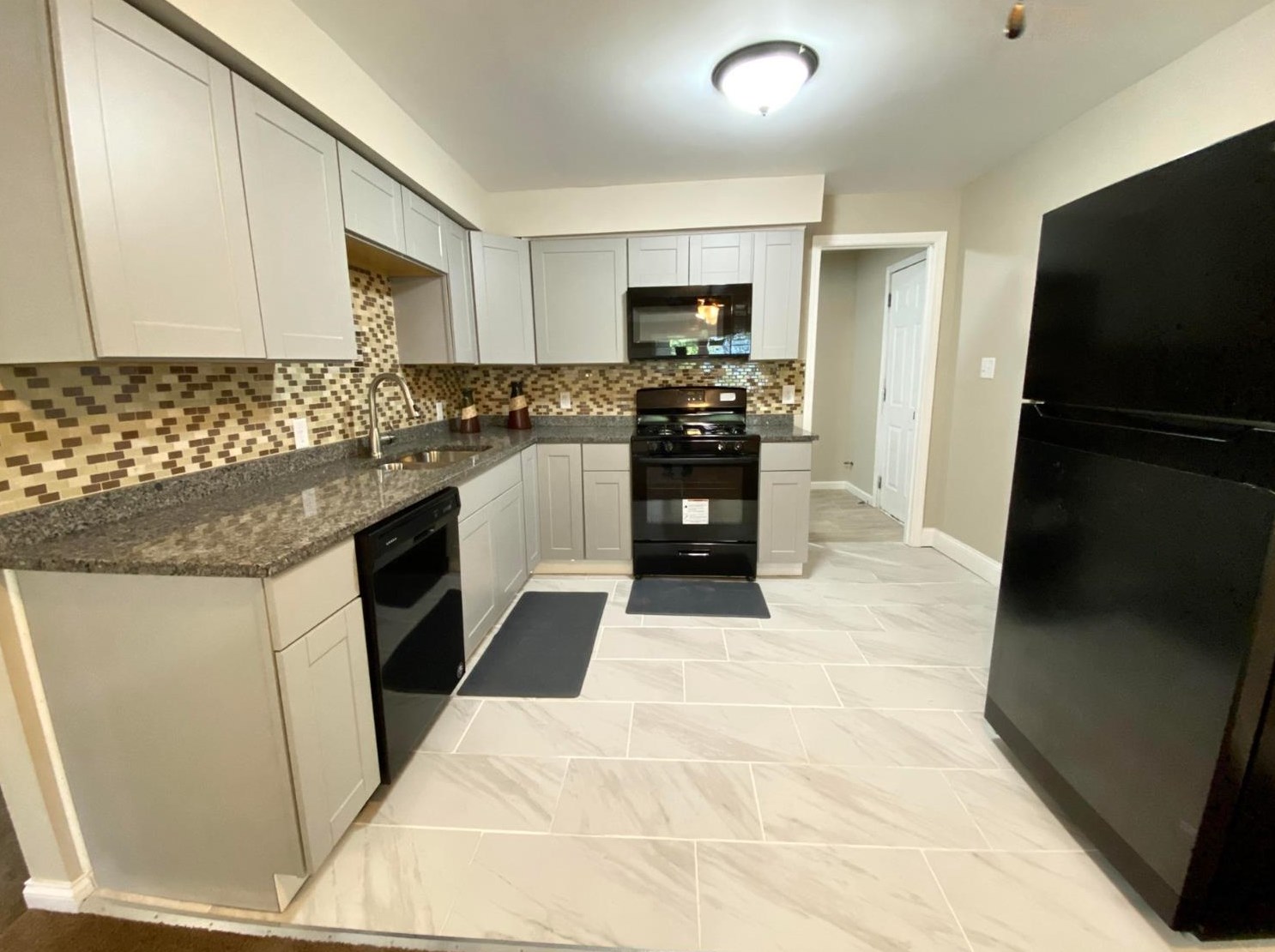 3541 N Wisconsin St, Hobart, IN 46342