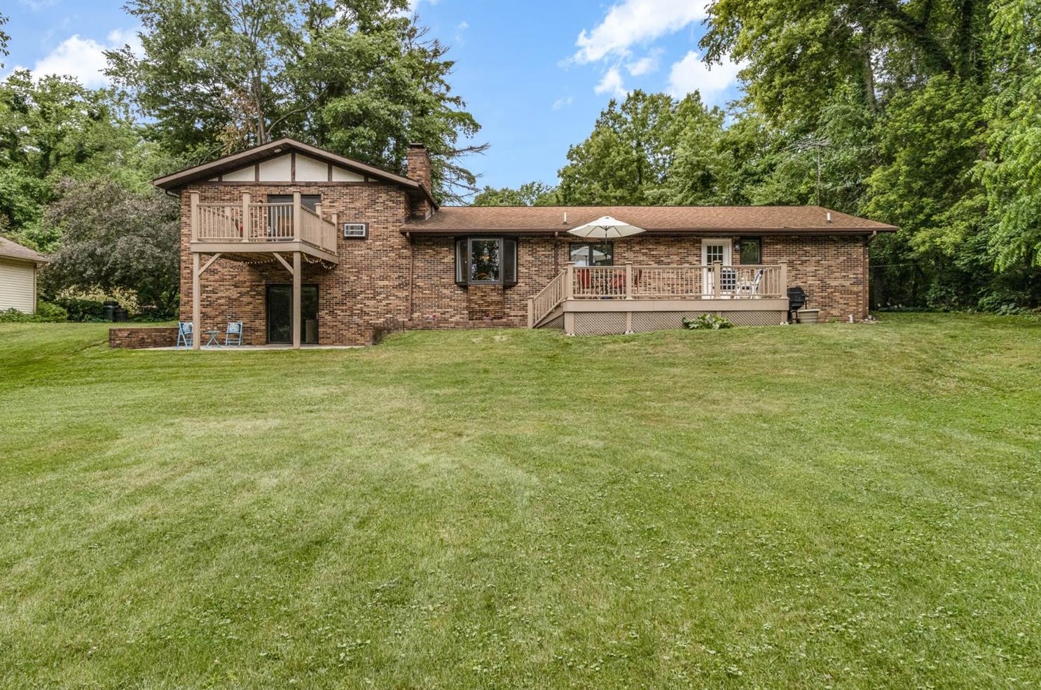4217 Blueridge Dr, La Porte, IN 46350-8879