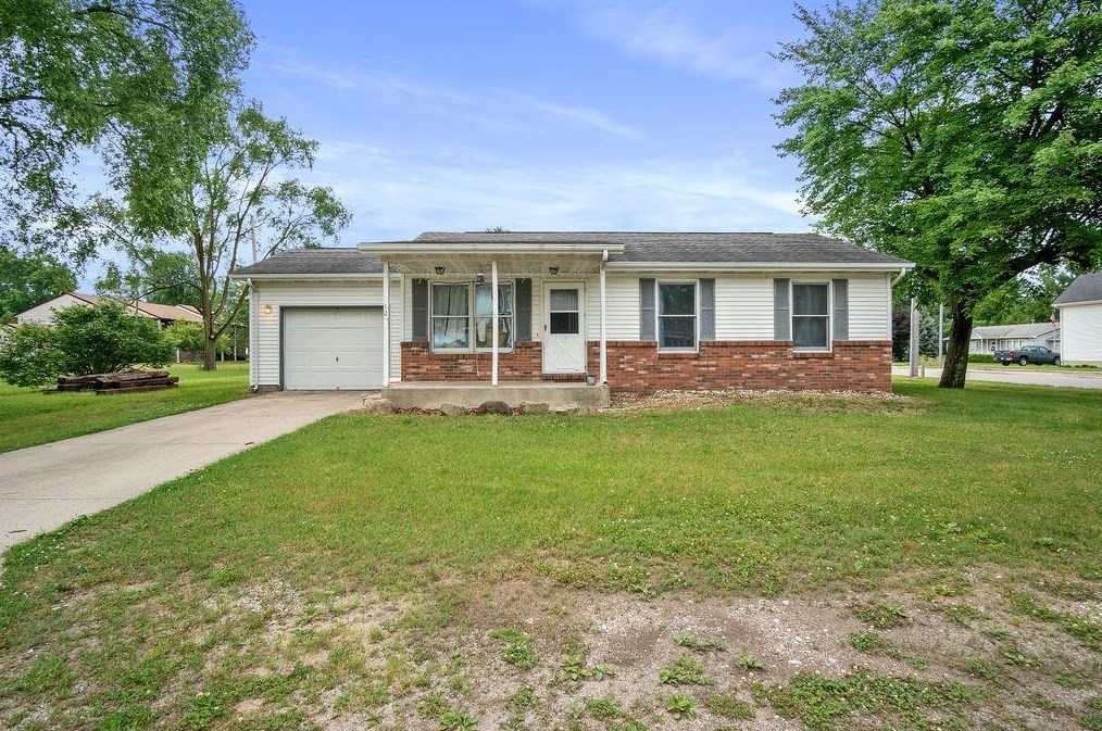 12 Madison St, Hamlet, IN 46532