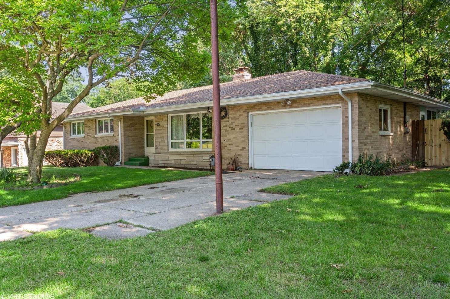 132 Oakridge Rd, Michigan City, IN 46360-2623