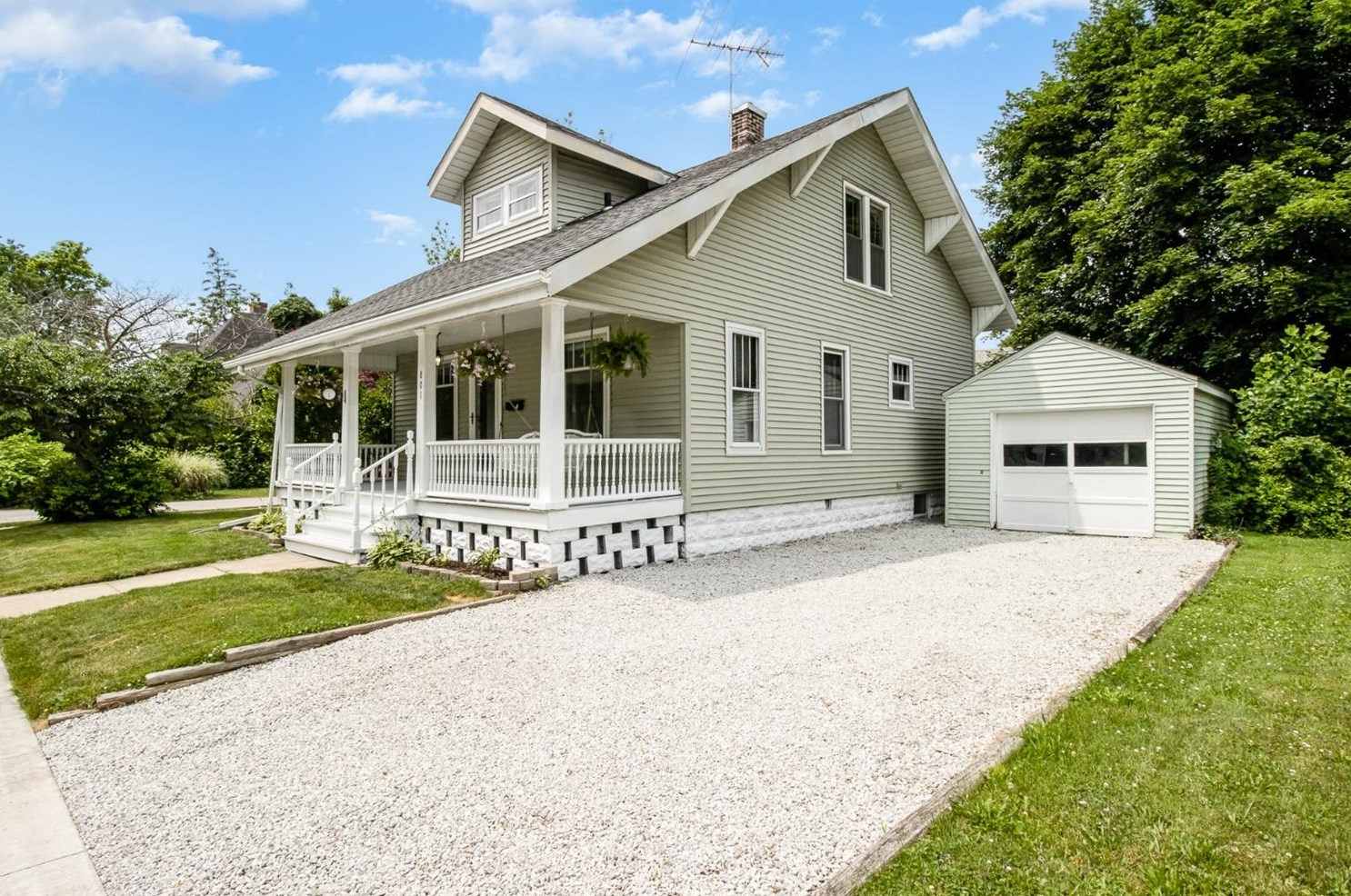 801 Lafayette St, Valpo, IN 46383