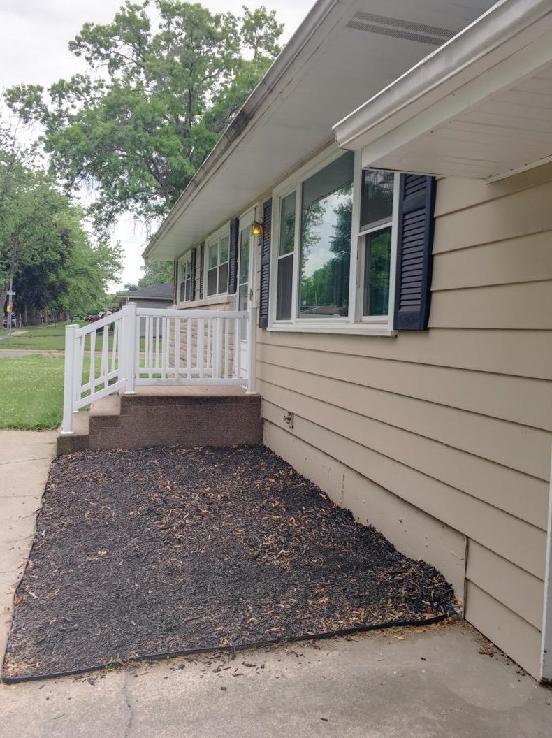 6778 Van Buren St, Gary, IN 46410