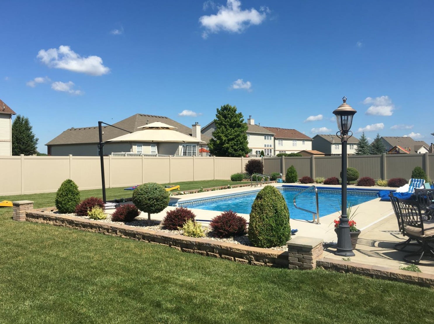 9660 Lee Pl, Crown Point, IN 46307