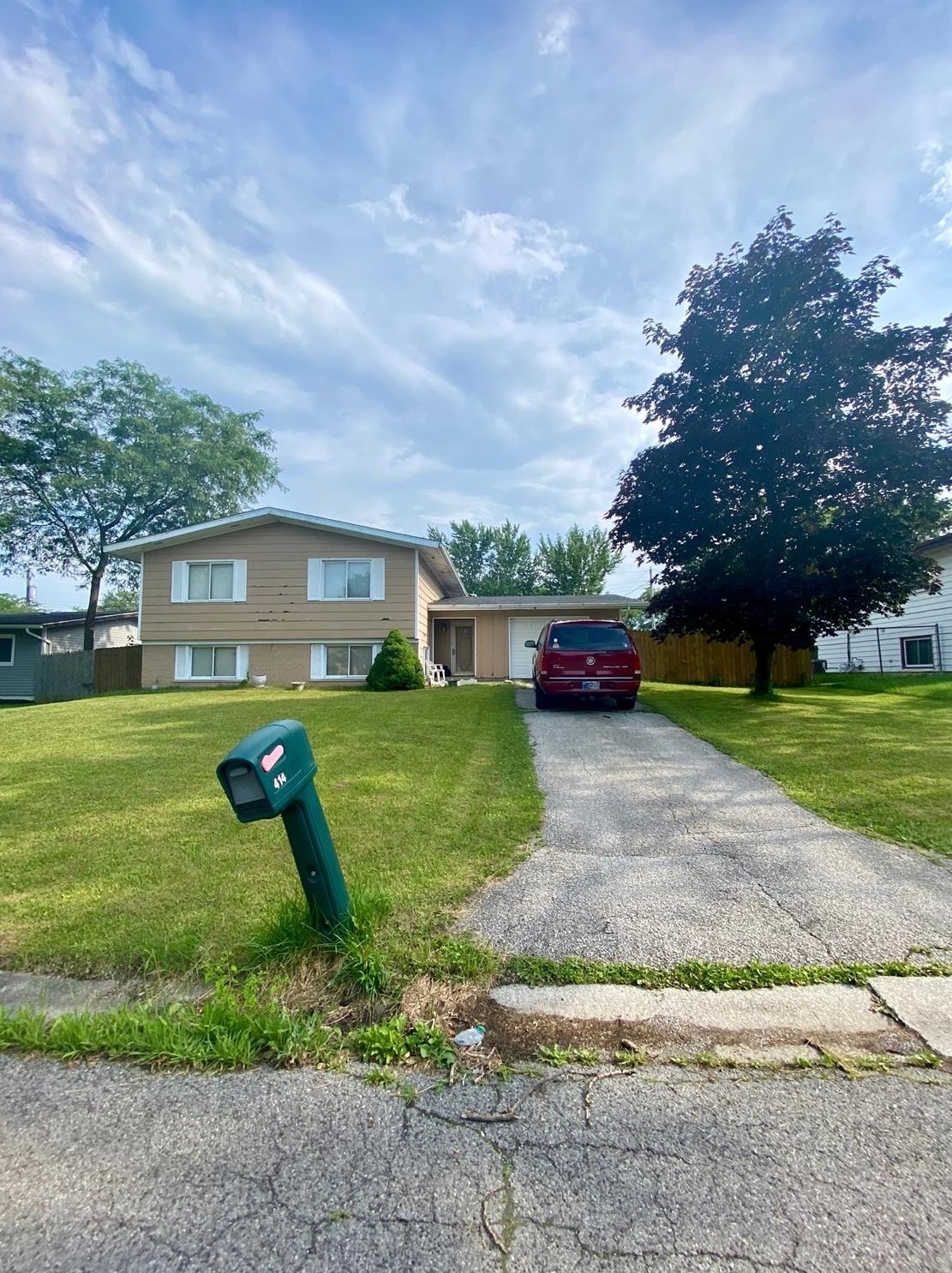 414 Sassafrass Dr, Valpo, IN 46385
