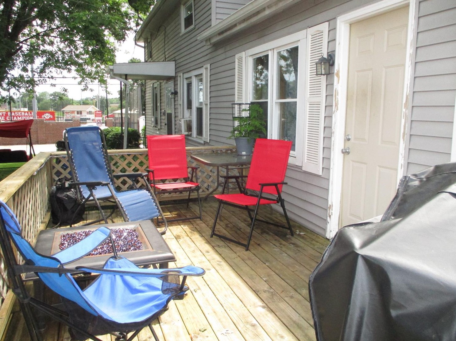 340 W North St, Crown Point, IN 46307