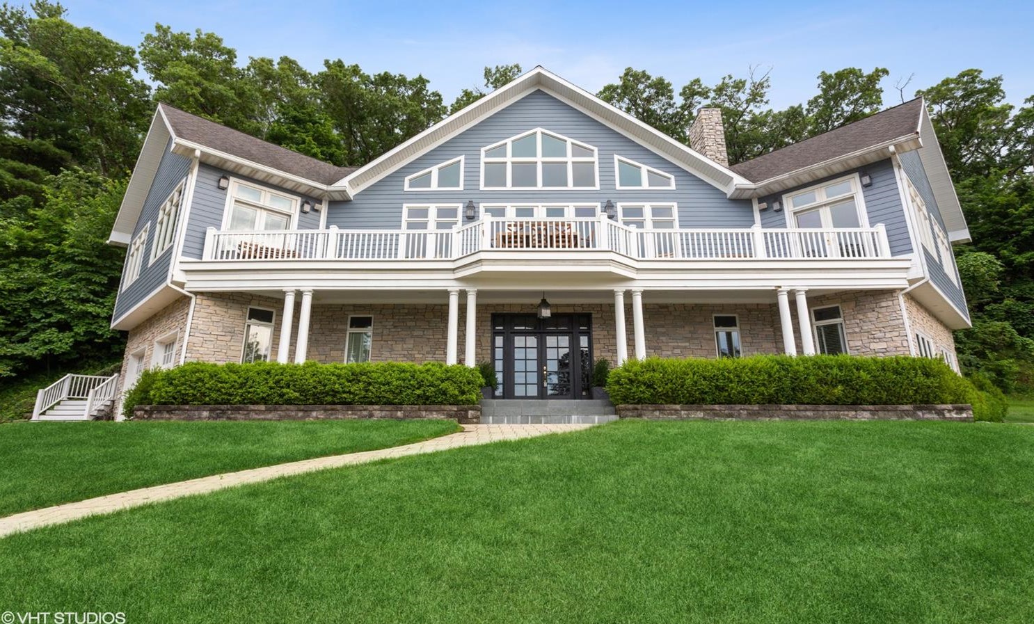 1901 Monrovia Dr, Michigan City, IN 46360