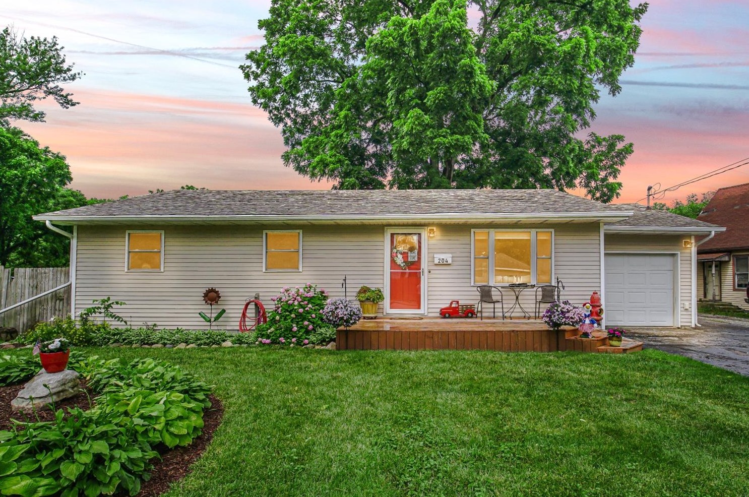 204 Wagner Rd, Porter, IN 46304