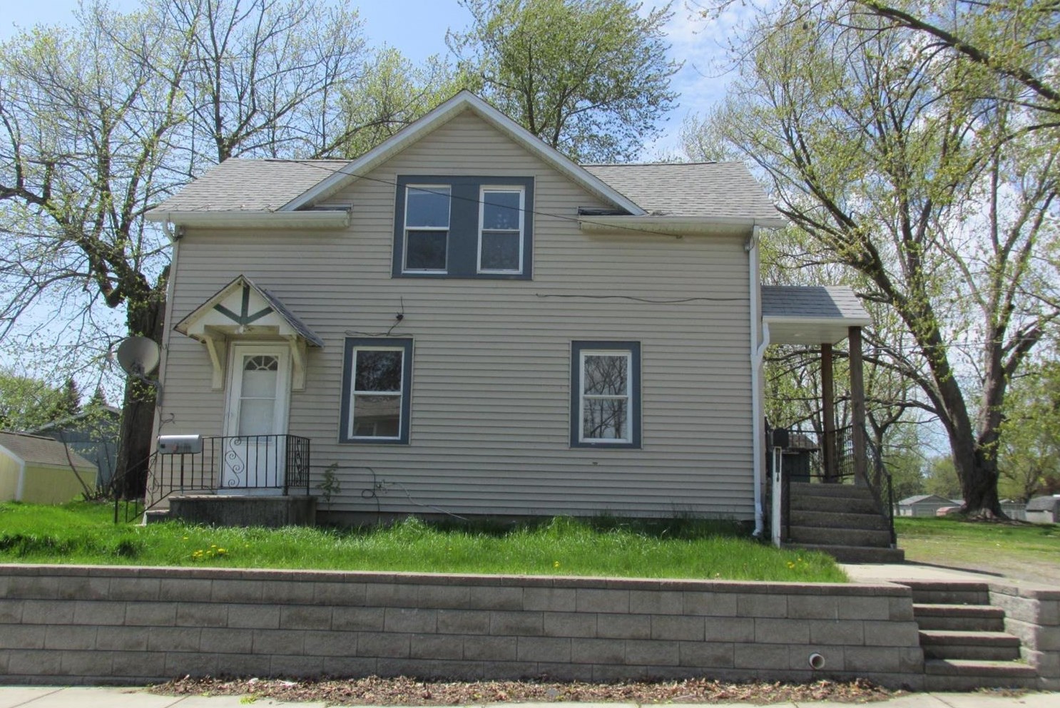 412 Wabash Ave, La Porte, IN 46350-4631