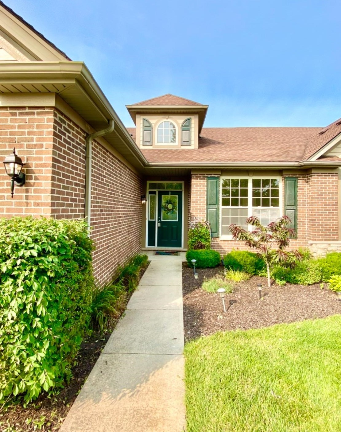 10060 Prairie Knoll Ct, Dyer, IN 46373