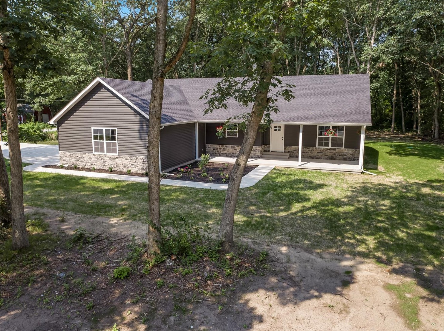 5726 E 1100 N, Demotte, IN 46310