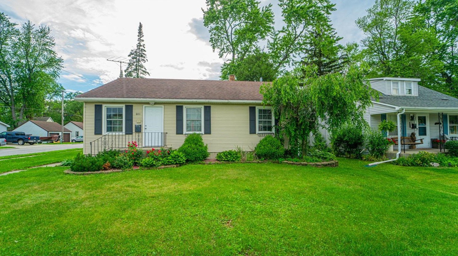 801 N Court St, Crown Point, IN 46307
