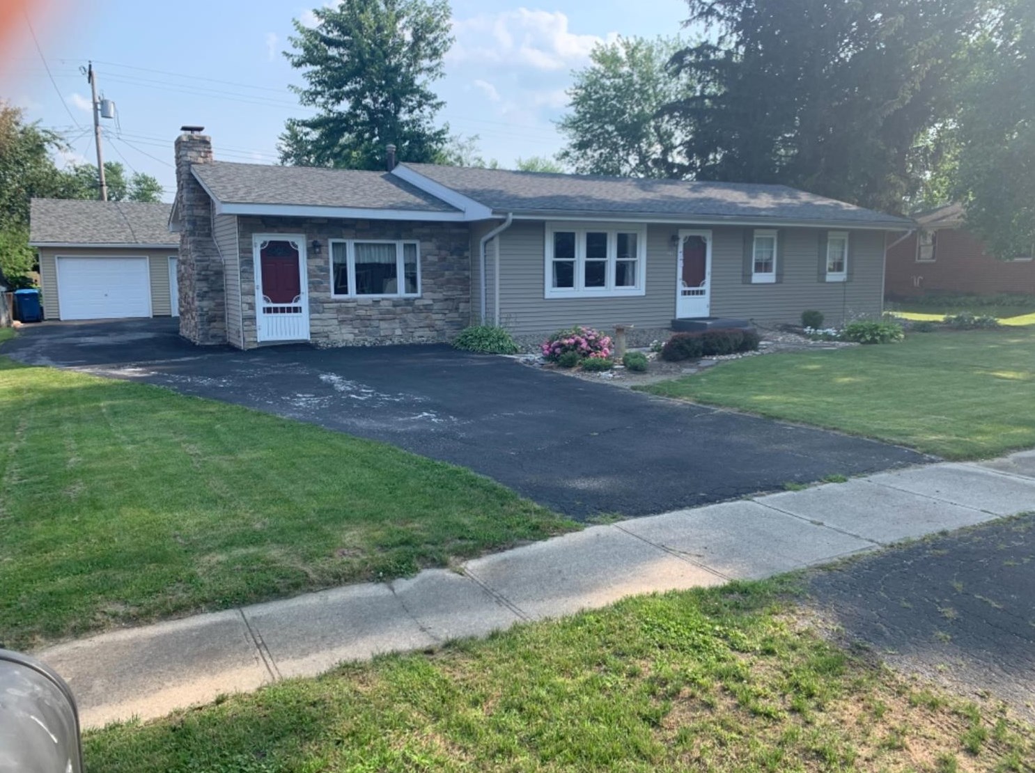 701 W Jefferson St, Kouts, IN 46347