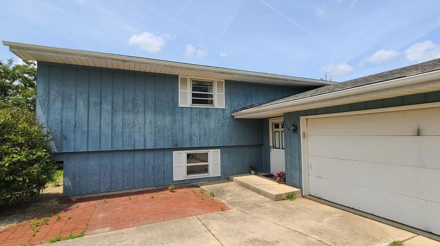 7328 W 83rd Pl, Crown Point, IN 46307