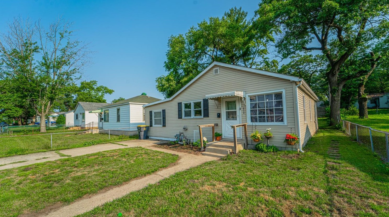314 Madison Ave, Hobart, IN 46342