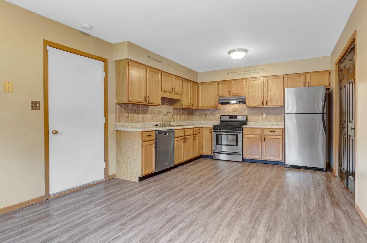 1513 Autumn Dr, Crown Point, IN 46307