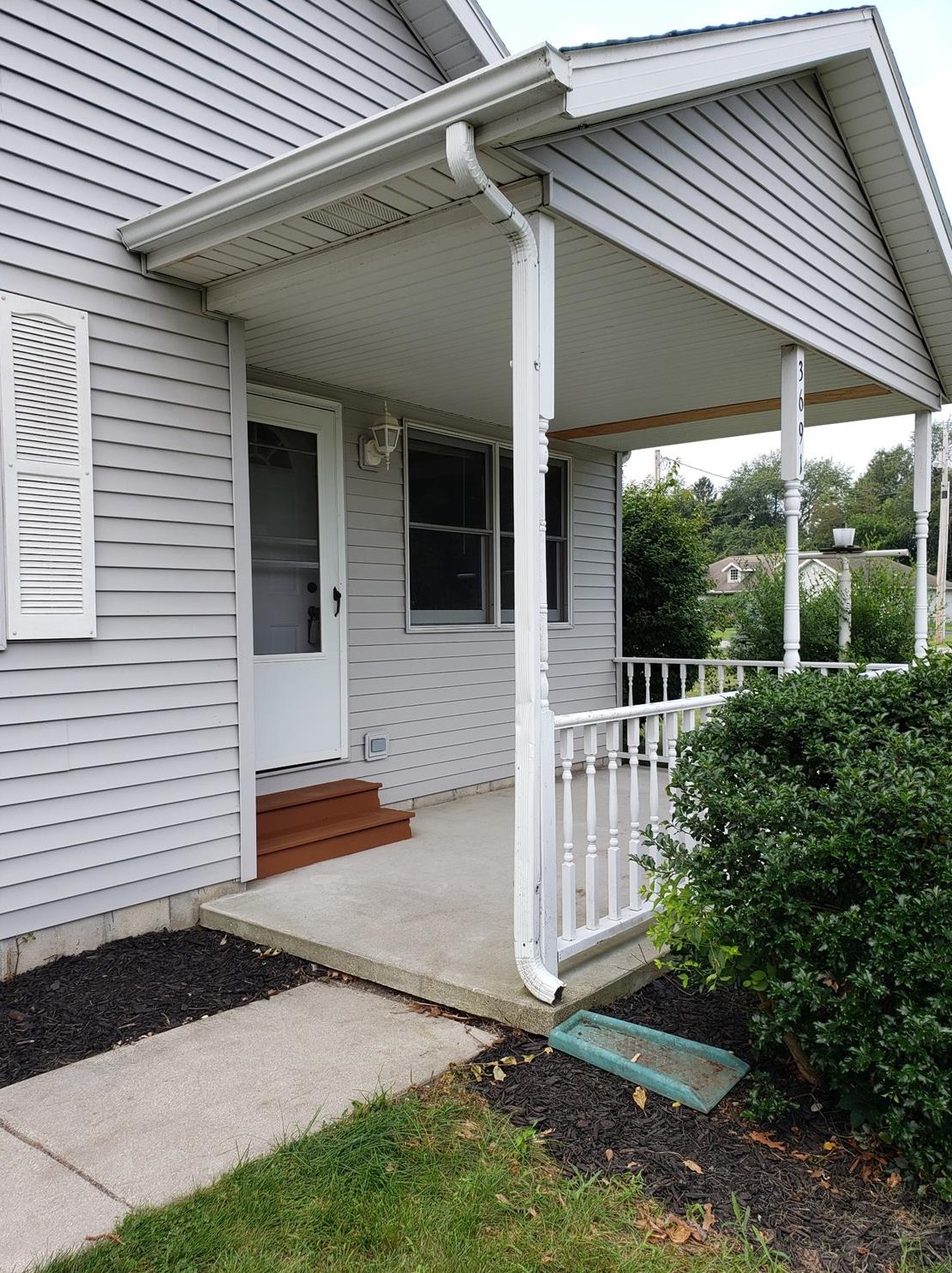 3691 W Kozak Dr, Wheatfield, IN 46392