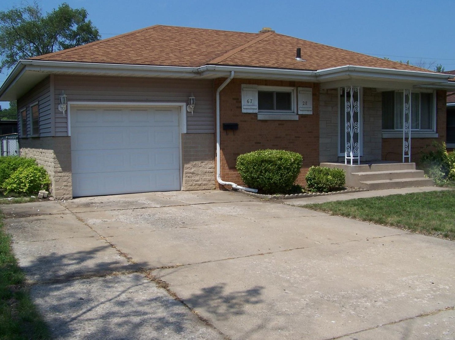 6728 Ash Pl, Gary IN  46403-3912 exterior