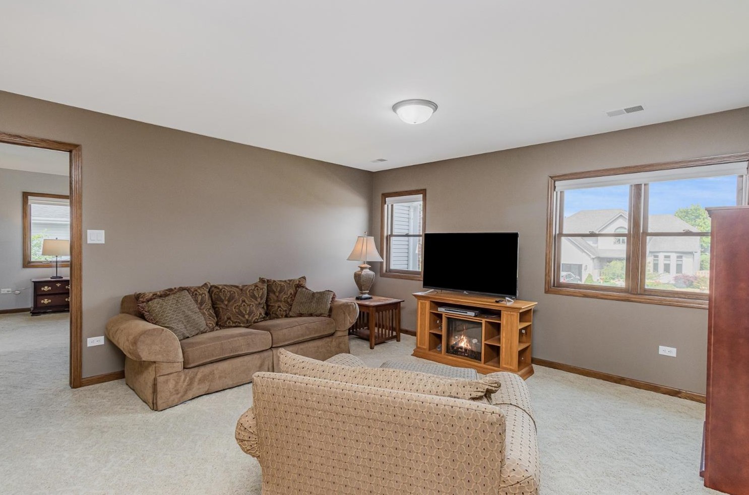 1341 Mccoy Dr, Schererville IN  46375-3031 exterior