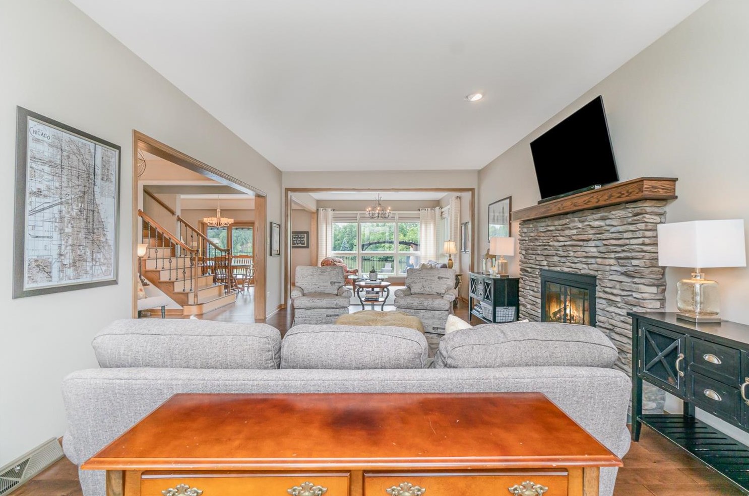 1341 Mccoy Dr, Schererville IN  46375-3031 exterior