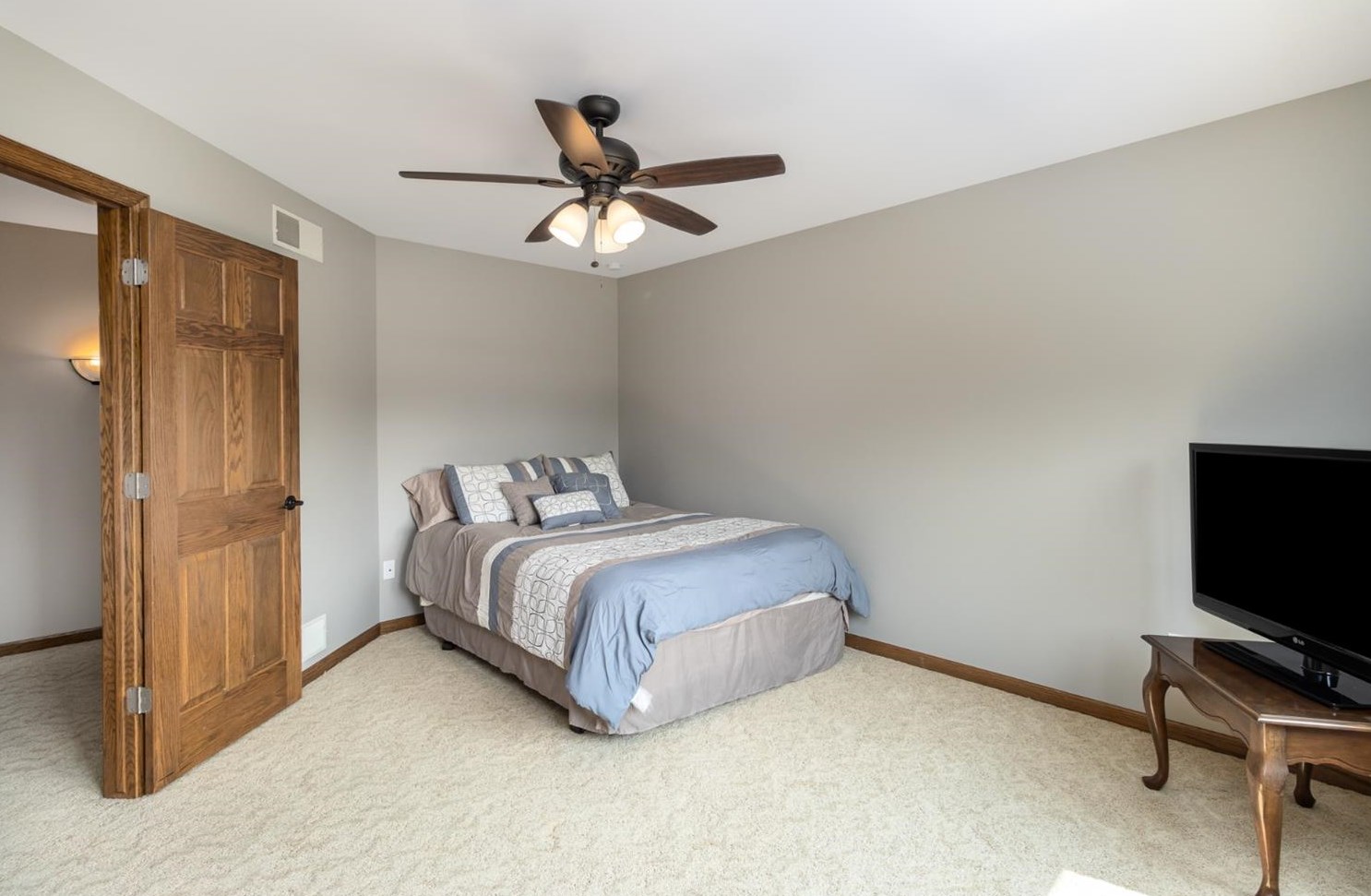 1341 Mccoy Dr, Schererville IN  46375-3031 exterior