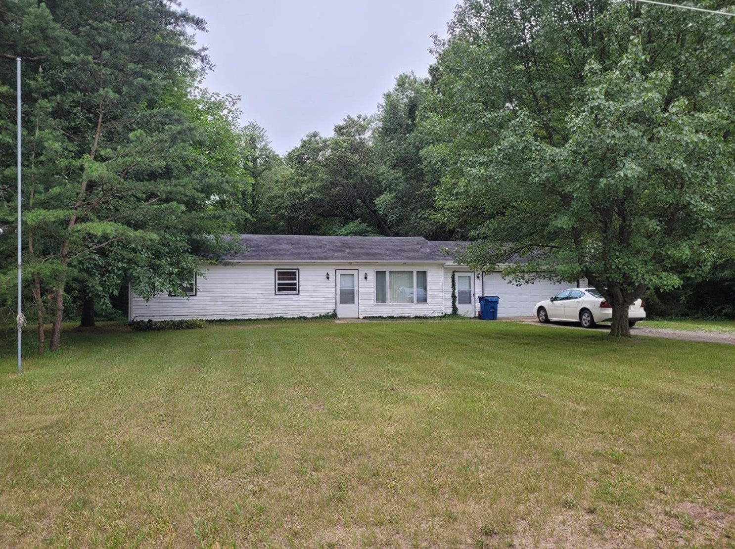5595 E 200 S, Bass Lake, IN 46534