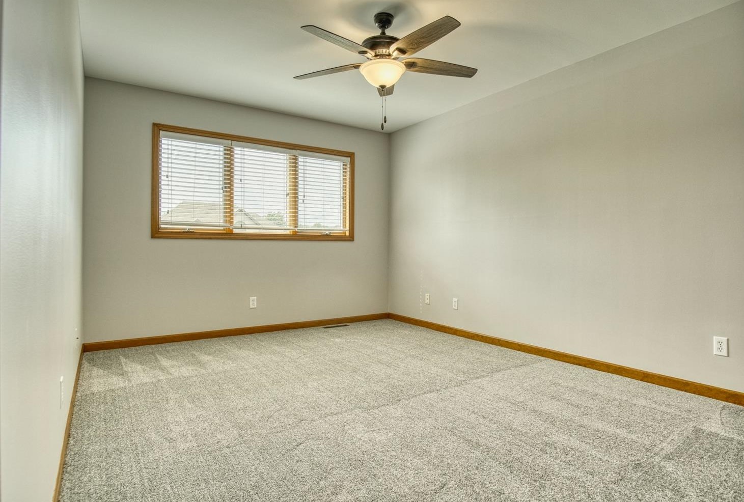 1345 Mccoy Dr, Schererville IN  46375-3031 exterior