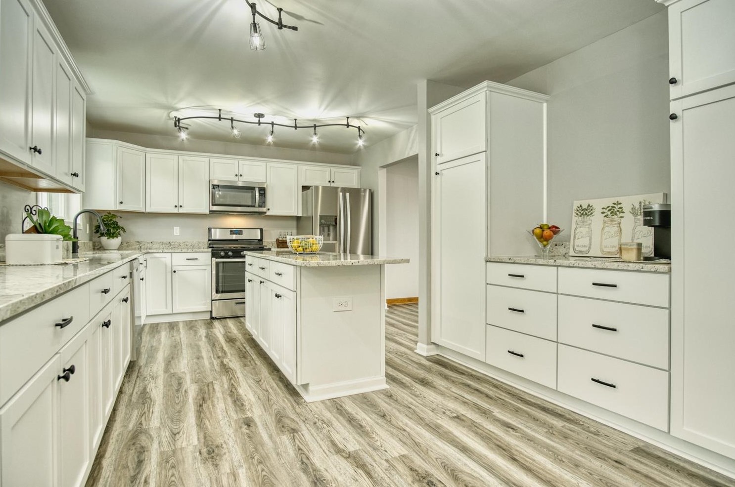 1345 Mccoy Dr, Schererville, IN 46375-3031