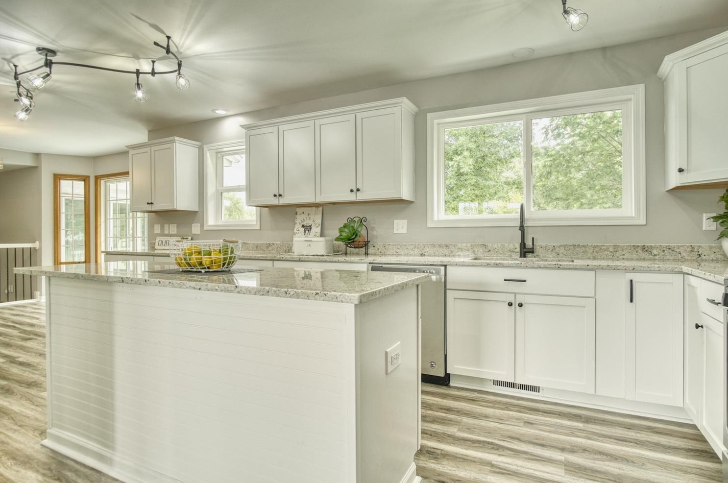 1345 Mccoy Dr, Schererville IN  46375-3031 exterior