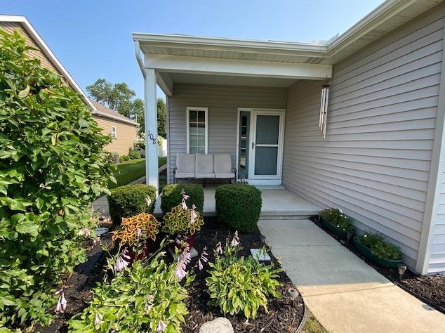 108 Washington Ave, Porter, IN 46304