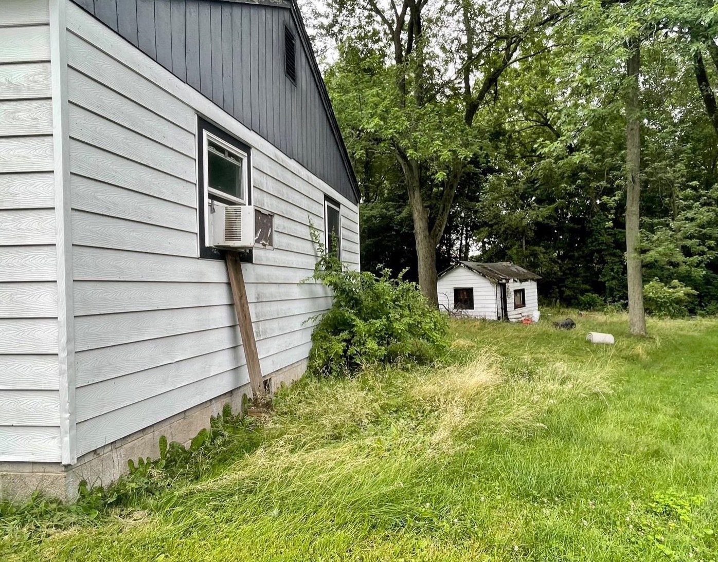 25 W 71st Pl, Gary, IN 46410