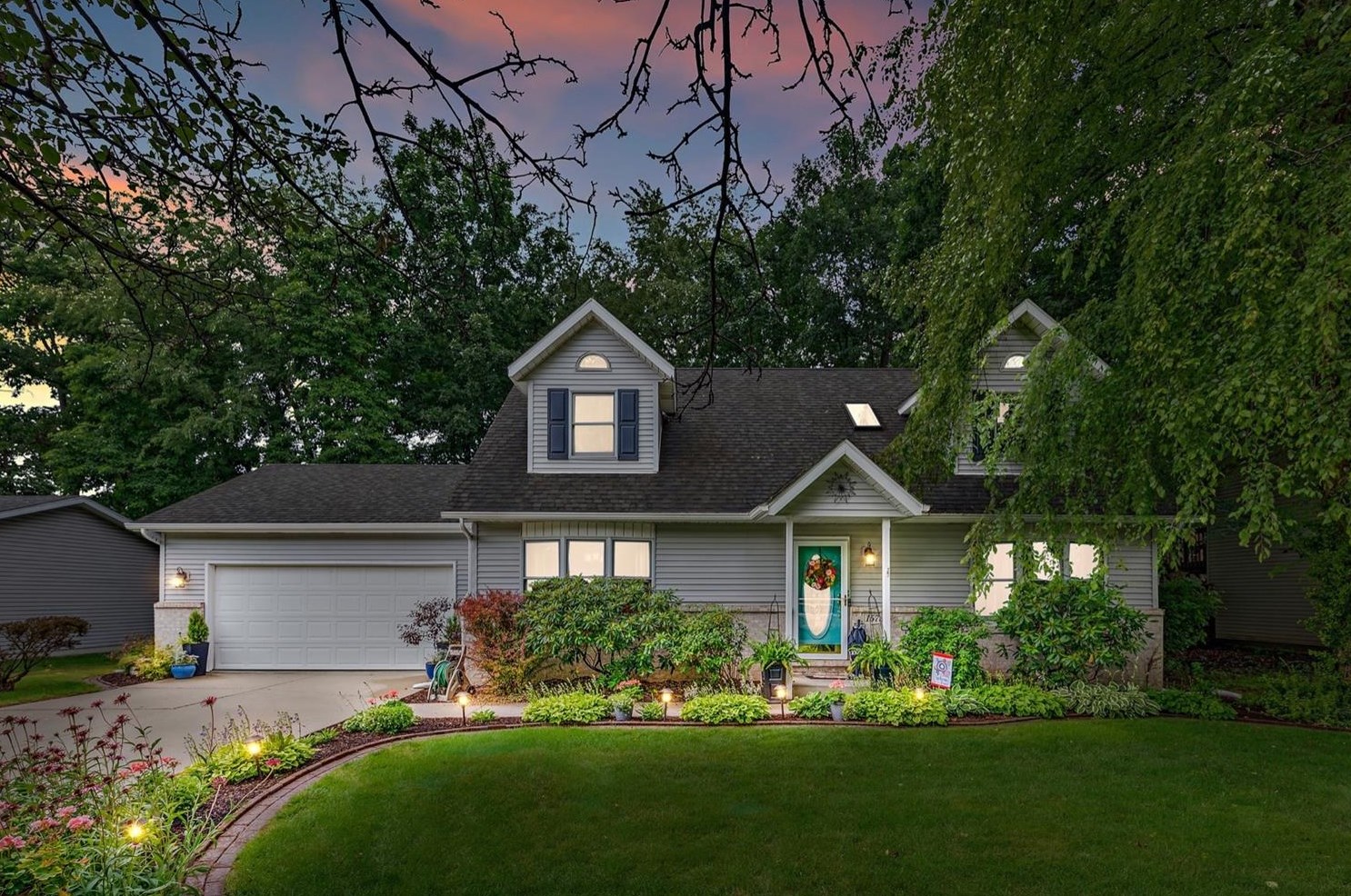 1573 Port Cove Dr, Porter, IN 46304-9648