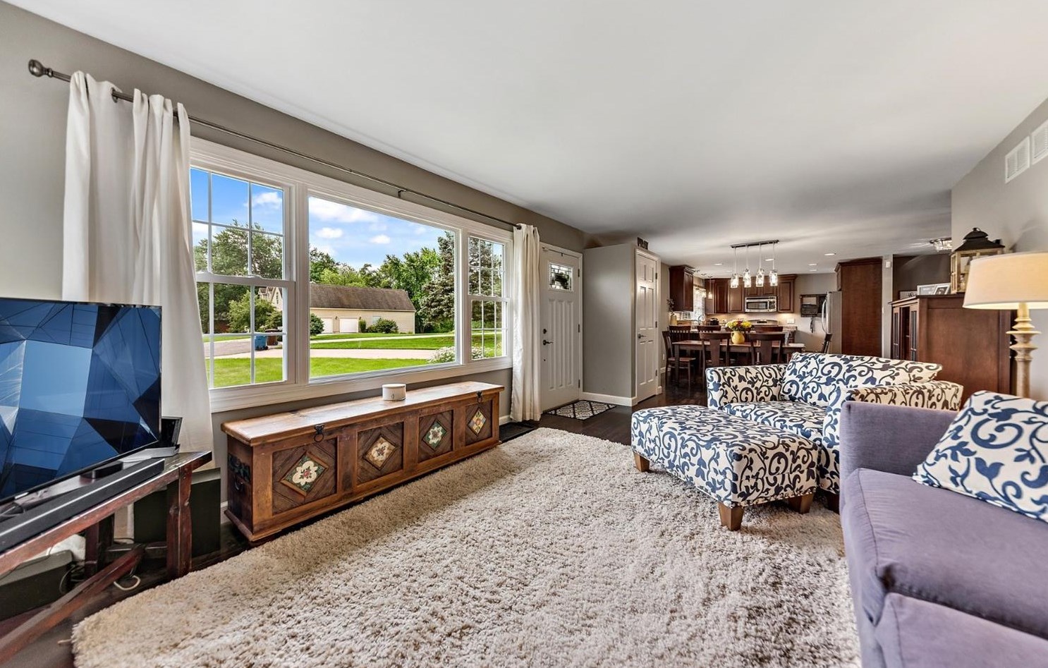 241 Krouser Dr, Valpo, IN 46385