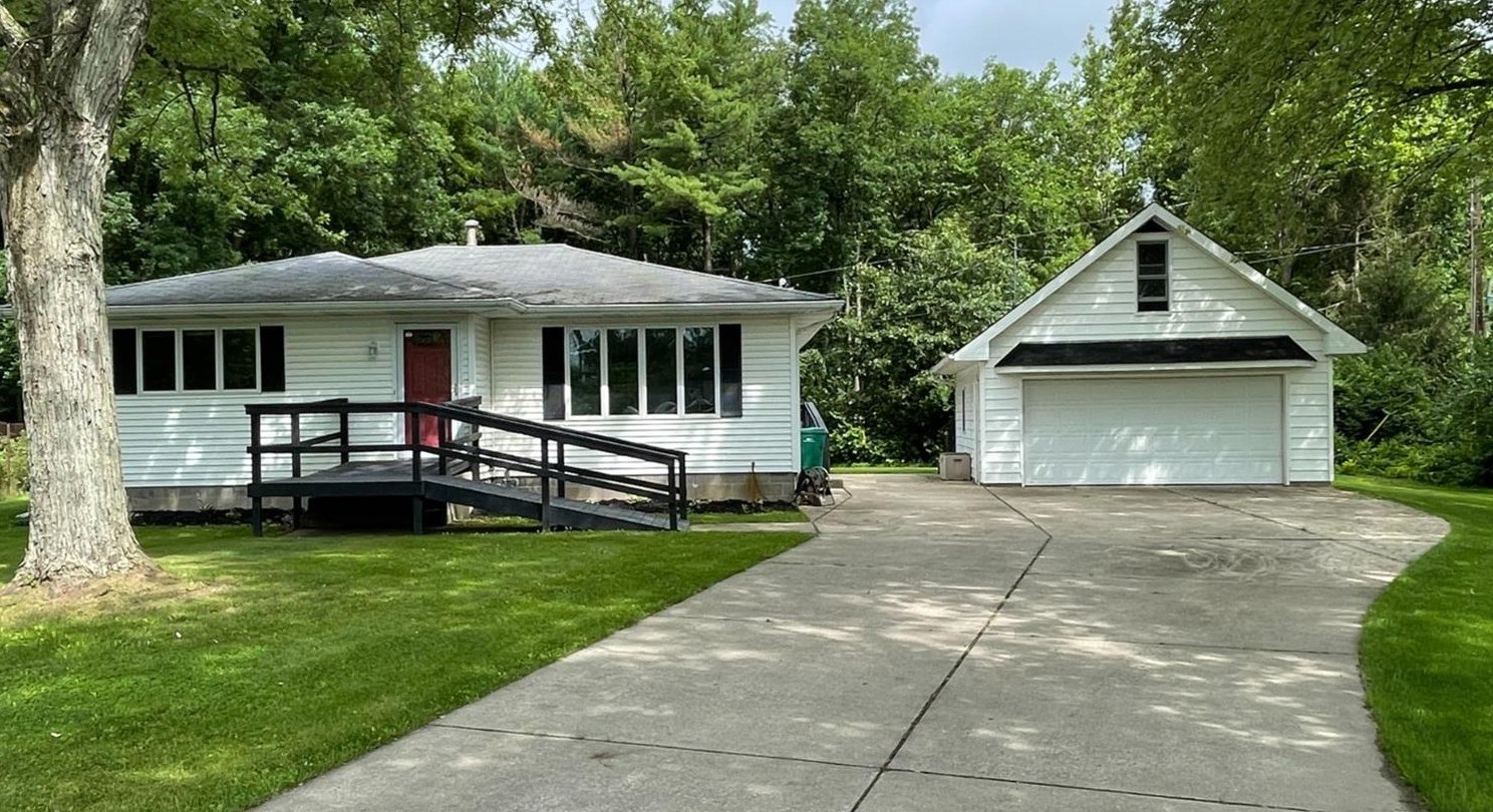 418 W 75th Pl, Gary, IN 46410