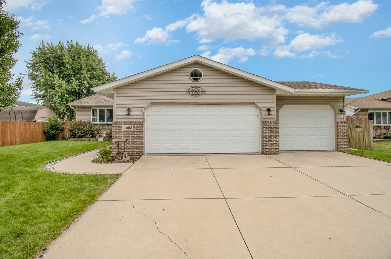 2993 Cypress Ln, Hobart, IN 46342