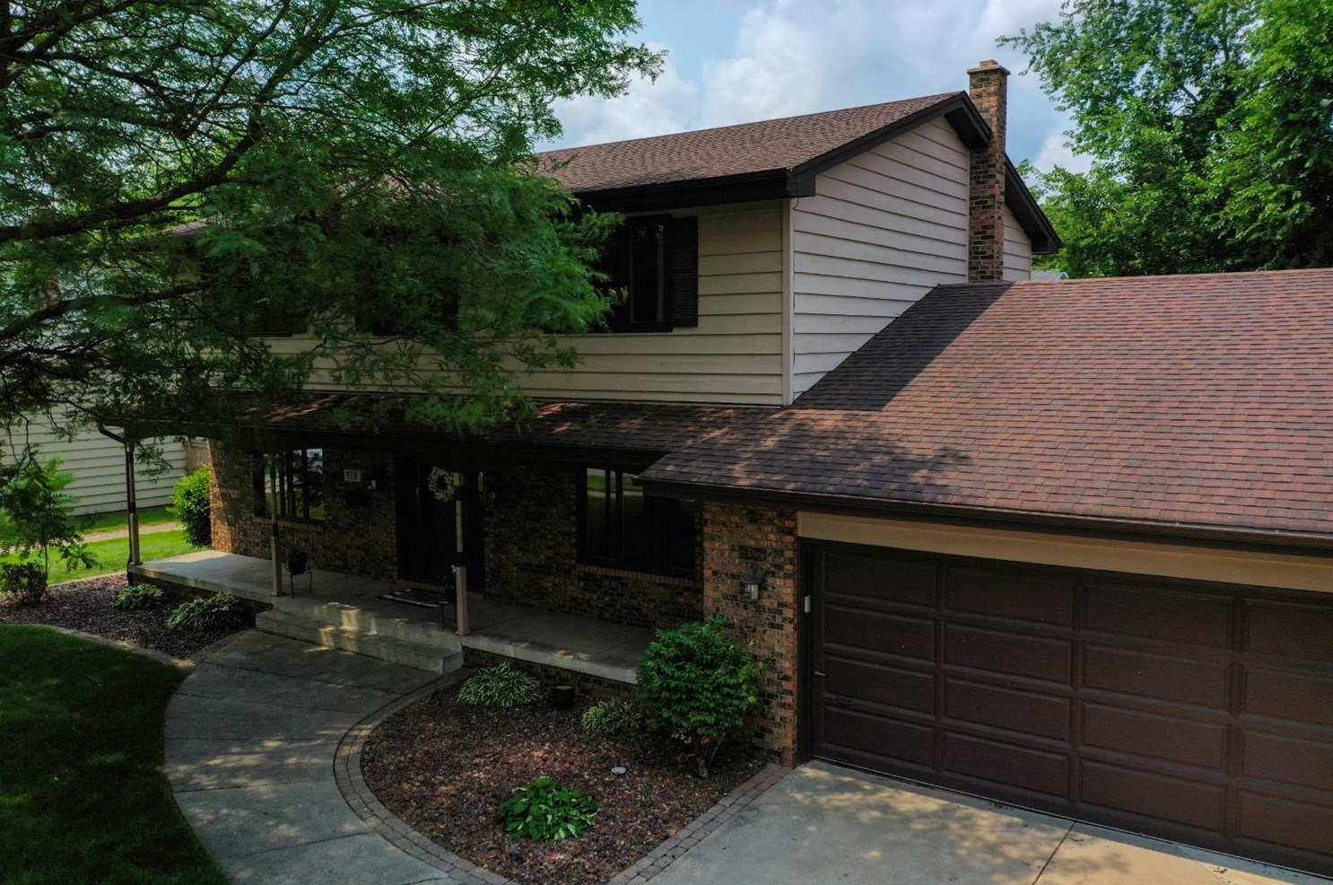 9558 Walnut Dr, Hammond, IN 46321