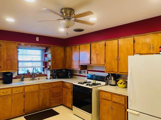 7116 Maplewood Ave, Hammond, IN 46324