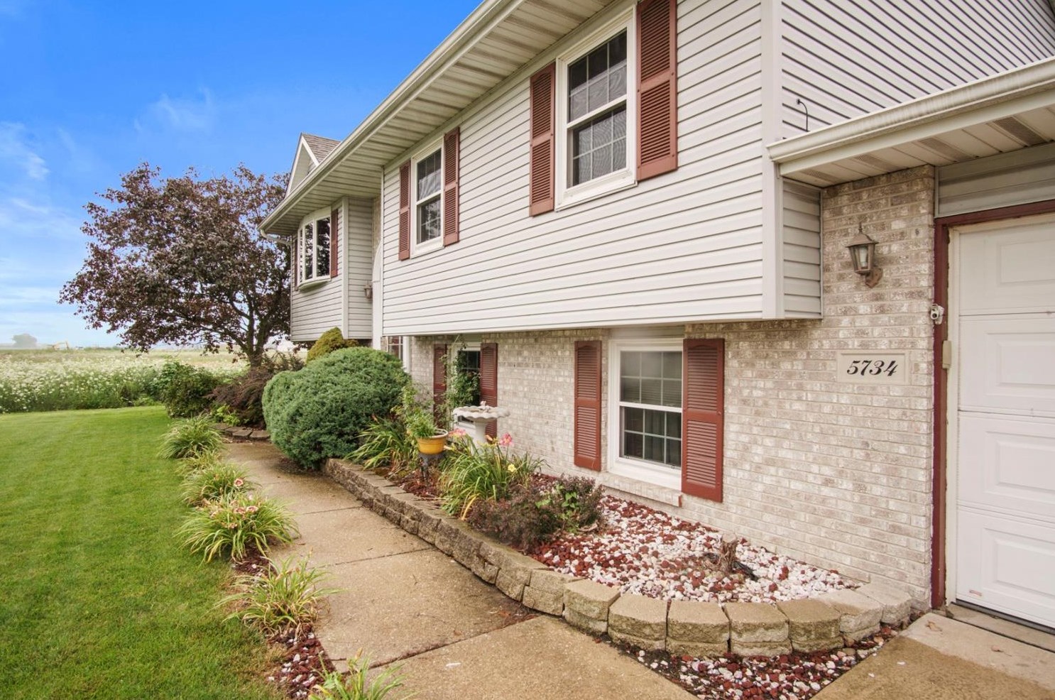 5734 Brookview Ave, Portage, IN 46368-3113
