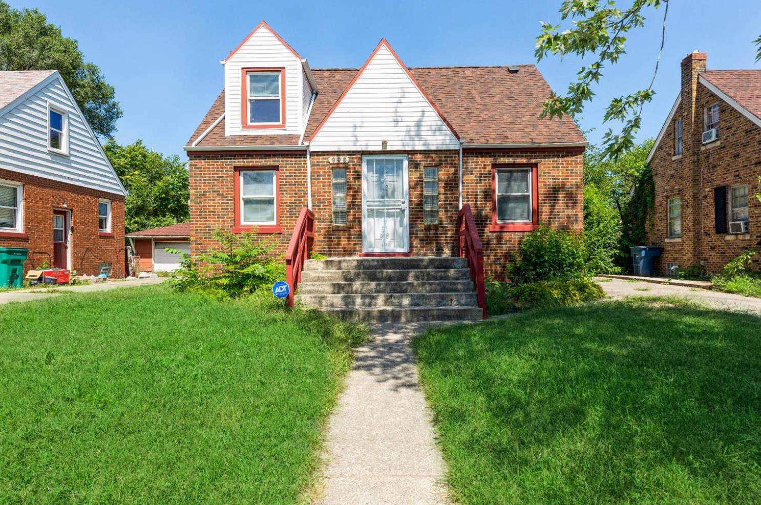 900 E 43rd Pl, Gary, IN 46409