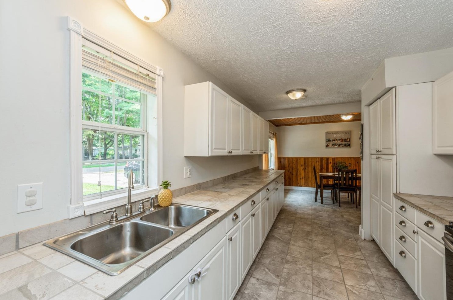 110 Brookdale Ave, Michigan City, IN 46360-6425